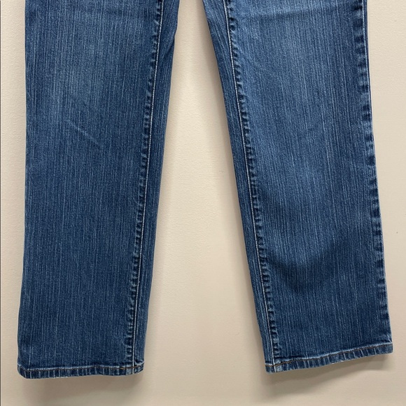 L.L. Bean Classic Mid Rise Straight Leg Denim Jeans 4 Reg - Picture 3 of 16